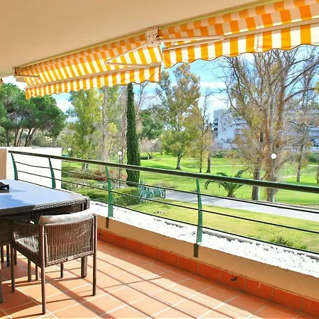 Golf View Apartment *
